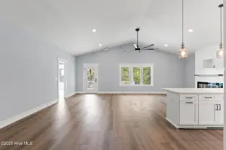 104 NE 36th Street, Oak Island, NC 28465 – photo 6: 7-web-or-mls-CAMMediaLLC.com (32 of 51)