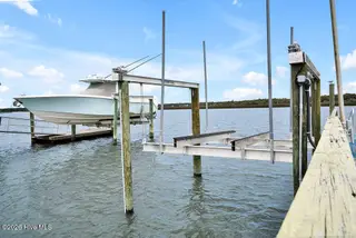 6008 W Beach Drive, Oak Island, NC 28465 – photo 4: 6008WestBeachDrive-32