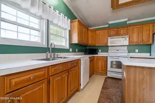 119 Dixon Drive, Newport, NC 28570 – photo 11: 119 Dixon Dr. (2)