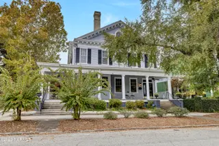 106 S 5th Avenue, Wilmington, NC 28401 – photo 1: Front Main Entrance NE Corner