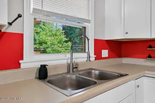 2400 N Hills Drive, New Bern, NC 28562 – photo 7: IMG_4732