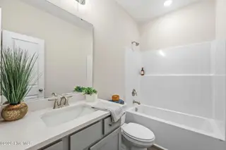 1212 Petite Terre Court, New Bern, NC 28560 – photo 20: 22-web-or-mls-0C0A5597_edit (1)