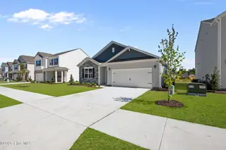 2021 Minnette Circle, New Bern, NC 28562 – photo 5: 4-web-or-mls-DSC_3448_1