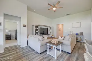 6909 English Holly Court SW, Ocean Isle Beach, NC 28469 — 3-bedroom home in Cameron Woods, Ocean Isle Beach, NC, photo 11 of 55: 6909EnglishHollyCourtSW(32)