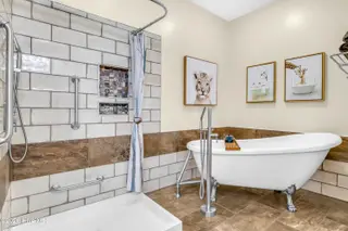 8812 Sedgley Drive, Wilmington, NC 28412 – photo 24: Primary Bathroom