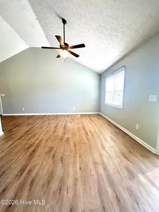 115 Luke Court, New Bern, NC 28560 – photo 4: IMG_4305