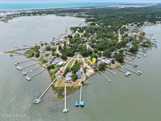 915 Chadwick Shores Drive, Sneads Ferry, NC 28460 – photo 16