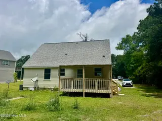 133 Riverside Drive, Beaufort, NC 28516 — 3-bedroom home in Riverside Estates, Beaufort, NC, photo 3 of 29: Back