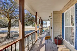 1426 Chadwick Shores Drive, Sneads Ferry, NC 28460 – photo 6: 6G8A2022