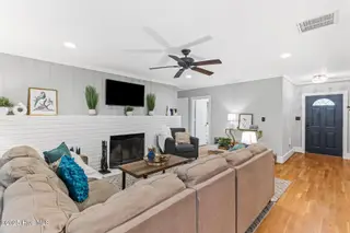 305 Wayne Drive, Wilmington, NC 28403 – photo 5: 006_305_wayne_drive_-06_748