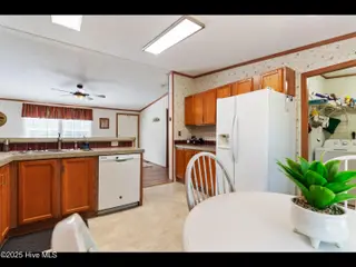 6883 Eastbrook Avenue SW, Ocean Isle Beach, NC 28469 — 2-bedroom manufactured home in Pine Acres, Ocean Isle Beach, NC, photo 19 of 25: mls-DSC01072