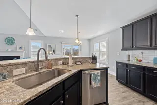 442 Pebble Shore Drive, Sneads Ferry, NC 28460 – photo 12: 37-web-or-mls-_RAD4149