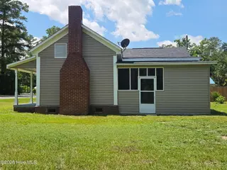 4324 N Nc Highway 53 E, Burgaw, NC 28425 — 2-bedroom home, Burgaw, NC, photo 3 of 18