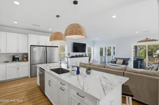 1617 S Shore Drive, Surf City, NC 28445 – photo 17: 21_1617_s_shore_dr_021