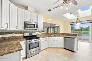 113 Kelso Road, New Bern, NC 28562 – photo 14: 14-web-or-mls-DSC_9110_edit
