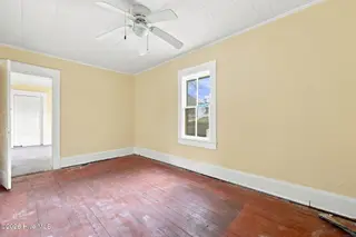 112 Wade Street, Greenville, NC 27834 – photo 10: 9-web-or-mls-IMG_0009