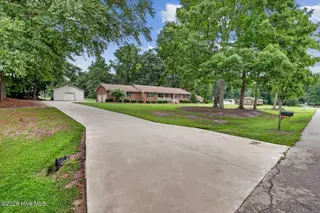 2444 Creekside Road, Kinston, NC 28504 – photo 6: 06-2444 Creekside Rd-6