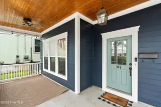 108 S 9th Street, Wilmington, NC 28401 – photo 6: mls-DSC04054