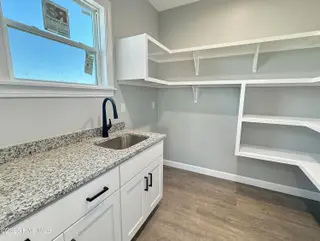 1061 Staysail Drive, Elizabeth City, NC 27909 – photo 10: Butlers Pantry