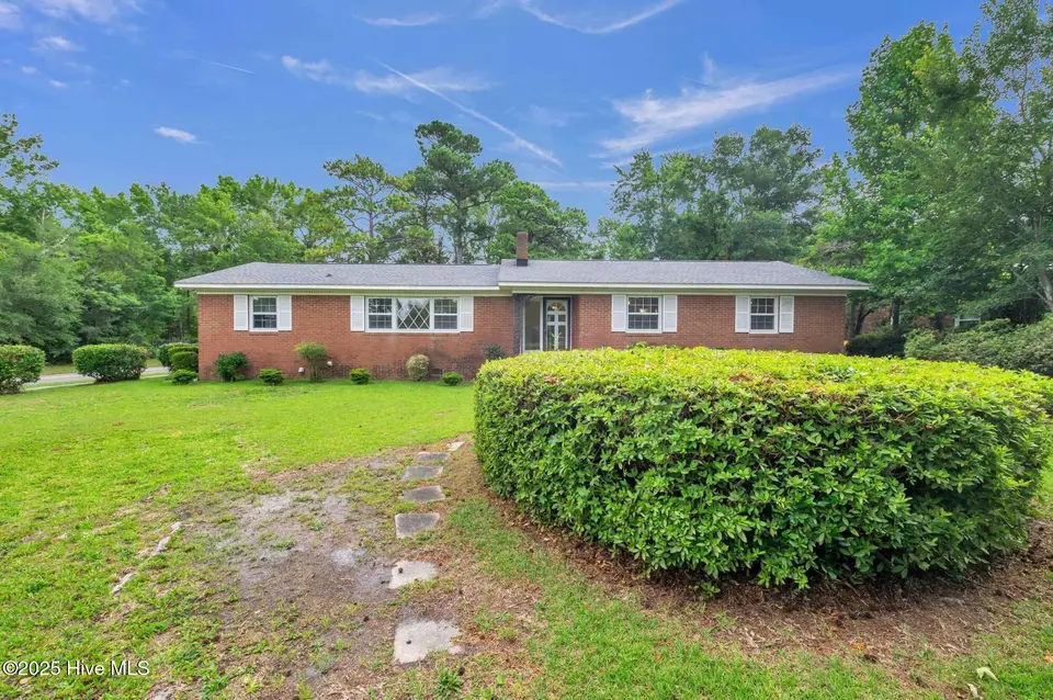 3801 Gillette Drive, Wilmington, NC 28403 – photo 1 of 63: 3801gillettedr_00001