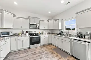 212 Windsor Run Boulevard, Jacksonville, NC 28546 – photo 12