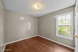 1403 Lockwood Road, Kinston, NC 28501 — 3-bedroom home in Brentwood, Kinston, NC, photo 19 of 32: 3rd Bedroom