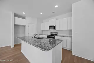 79 W Farley Drive 80, Hampstead, NC 28443 — 4-bedroom home in Brookfield Branch, Hampstead, NC, photo 15 of 48: 13_kitchen