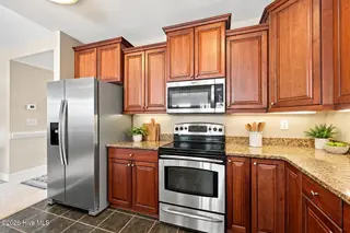 150 Lands End Court A42, Morehead City, NC 28557 — 3-bedroom condo in The Shores at Spooners Creek, Morehead City, NC, photo 10 of 50: Beautiful Cabinets