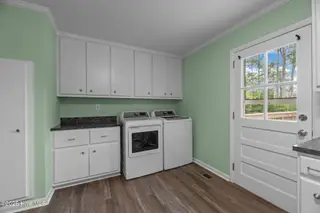 210 Glenburnie Drive, New Bern, NC 28560 – photo 18: 38-web-or-mls-DSC_4405