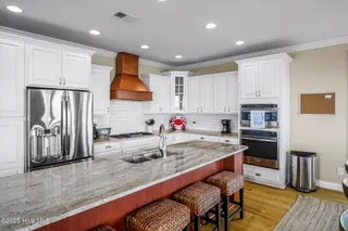 1047 Ocean Boulevard W, Holden Beach, NC 28462 – photo 10: 1047 Ocean Blvd West