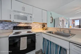 1400 E Ft Macon Road 410, Atlantic Beach, NC 28512 – photo 10: 24-web-or-mls-IMG_0065
