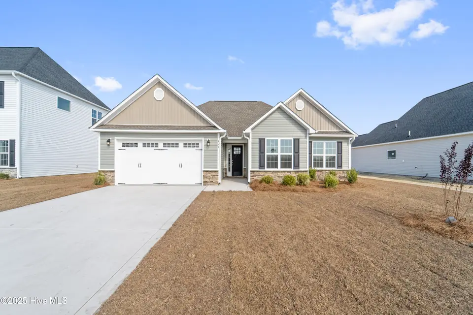424 Montgomery Drive, Jacksonville, NC 28546 – photo 1 of 30: DSC07733