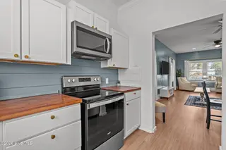 1116 S 3rd Street, Wilmington, NC 28401 – photo 17: 26-web-or-mls-DSC08031