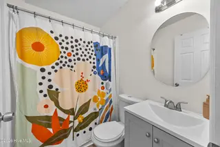 530 Oak Lane, Jacksonville, NC 28540 – photo 22: 23_bathroom