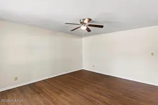 604 Oakwood Avenue, Jacksonville, NC 28546 – photo 5