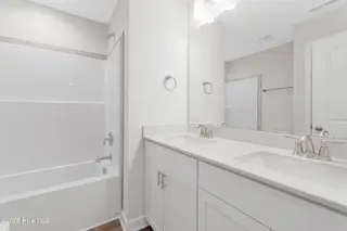 238 Cline Way Unit 126, Beaufort, NC 28516 – photo 18: Bathroom 2