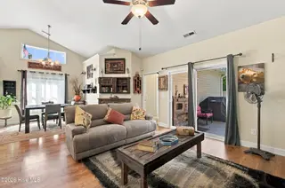8795 Lanvale Oaks Drive NE, Leland, NC 28451 — 3-bedroom home in Lanvale Oaks, Leland, NC, photo 10 of 33: 8795_lanvale_oaks_dr_006