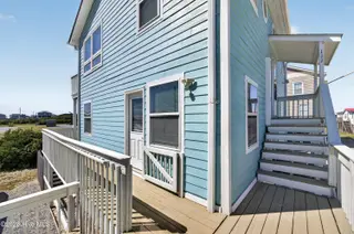 111 Summer Place Drive, North Topsail Beach, NC 28460 — 3-bedroom home, North Topsail Beach, NC, photo 12 of 58: 111SummerPlaceDrive-46