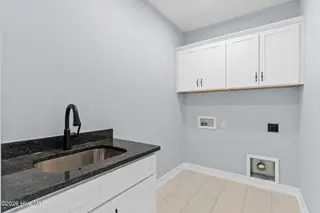 202 NE 33rd Street, Oak Island, NC 28465 – photo 10: 19-web-or-mls-cammediallc.com-28
