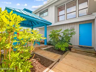 2604 S Shore Drive, Surf City, NC 28445 – photo 9: Courtyard