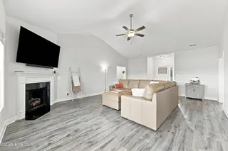 212 Windsor Run Boulevard, Jacksonville, NC 28546 – photo 8