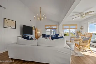 7122 Ocean Drive, Emerald Isle, NC 28594 – photo 18: 45-web-or-mls-1S3A3253