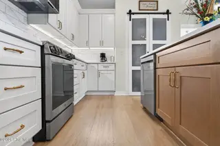 1708 Oakbrook Drive SW, Ocean Isle Beach, NC 28469 – photo 17: Soft Close Cabinetry