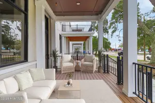 805 Mulberry Street Unit 105, Beaufort, NC 28516 – photo 2: Porch