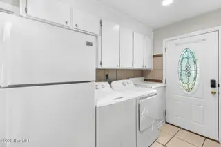 209 Dewitt Street, Jacksonville, NC 28540 — 3-bedroom home in Oak Grove, Jacksonville, NC, photo 9 of 23: dewitt-9