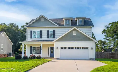 1616 Chadwick Shores Dr, Sneads Ferry