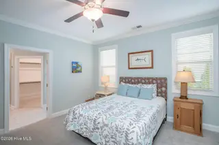 130 Whimbrel Way, Beaufort, NC 28516 – photo 13: Principal ensuite
