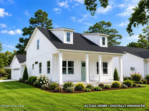 703 N Thompson Street 103, Whiteville