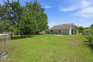 415 Red Fox Trail, Newport, NC 28570 – photo 11: 20-web-or-mls-IMG_6090