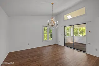 304 Lord Granville Drive, Morehead City, NC 28557 – photo 6: Dining room